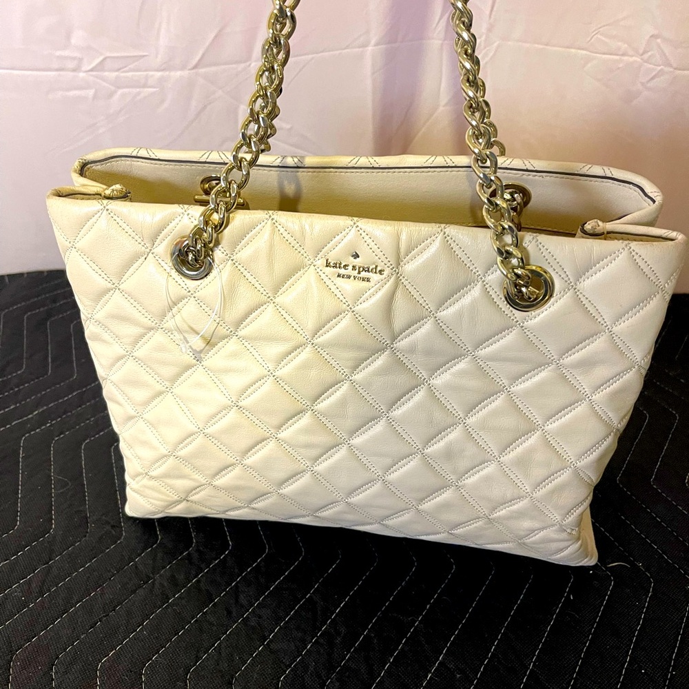 Kate Spade - Leather Ivory quilted Carey tote with chain leather handles
